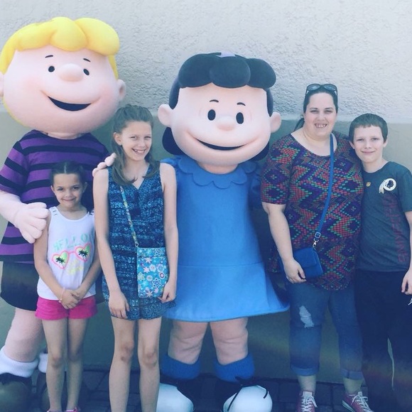 Meet your Posher, Jennifer - Picture 3 of 5